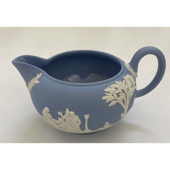 Vintage Wedgwood Jasperware Blue Creamer Greek Mythology England Mint - Picture 3 of 12